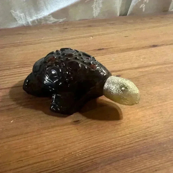 Vintage 1980 AVON Treasure  Turtle Amber Brown Glass Cologne Perfume Bottle - Picture 2 of 5